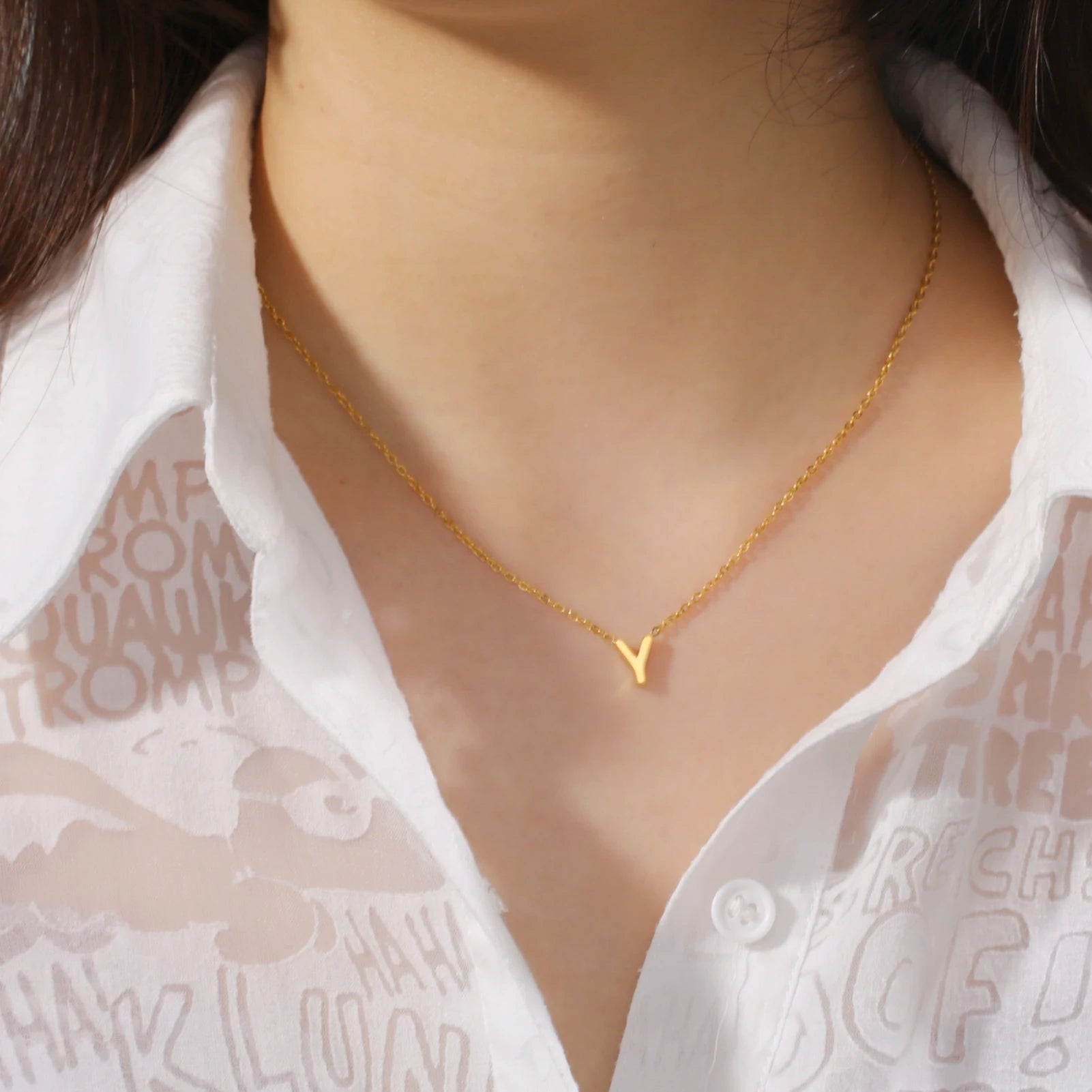Collier pour femme en acier inoxydable avec lettre